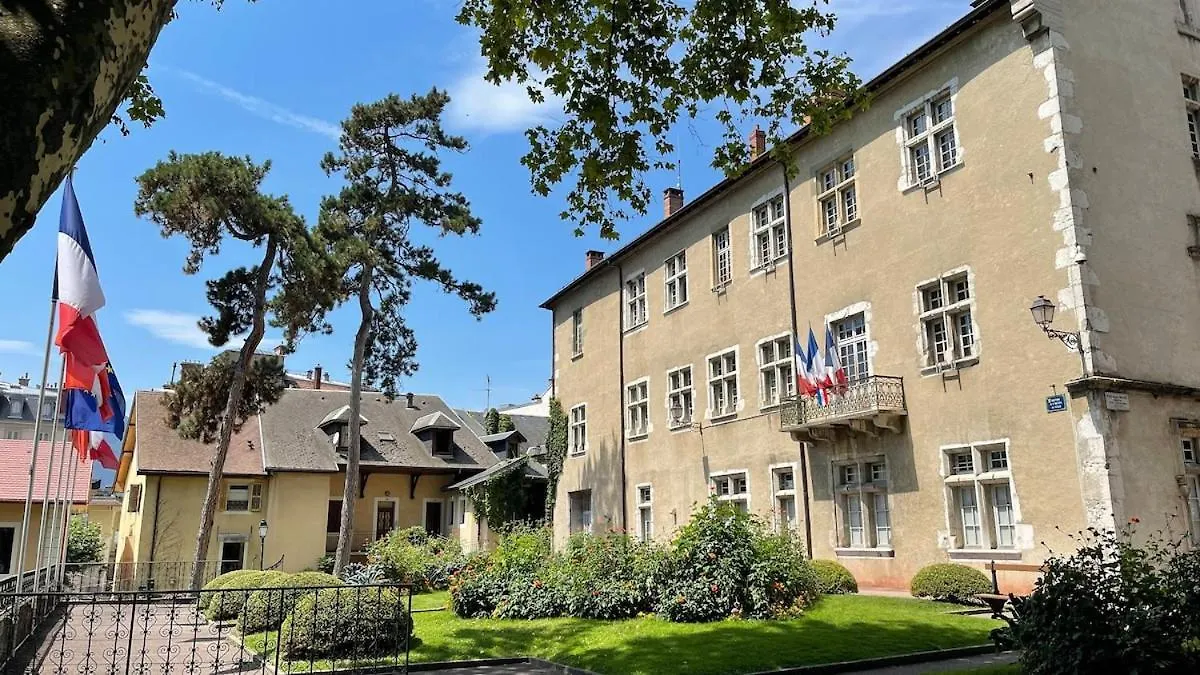 Apartment Studio Calme, Piscine - Proche Thermes Et Centre Aix-les-Bains